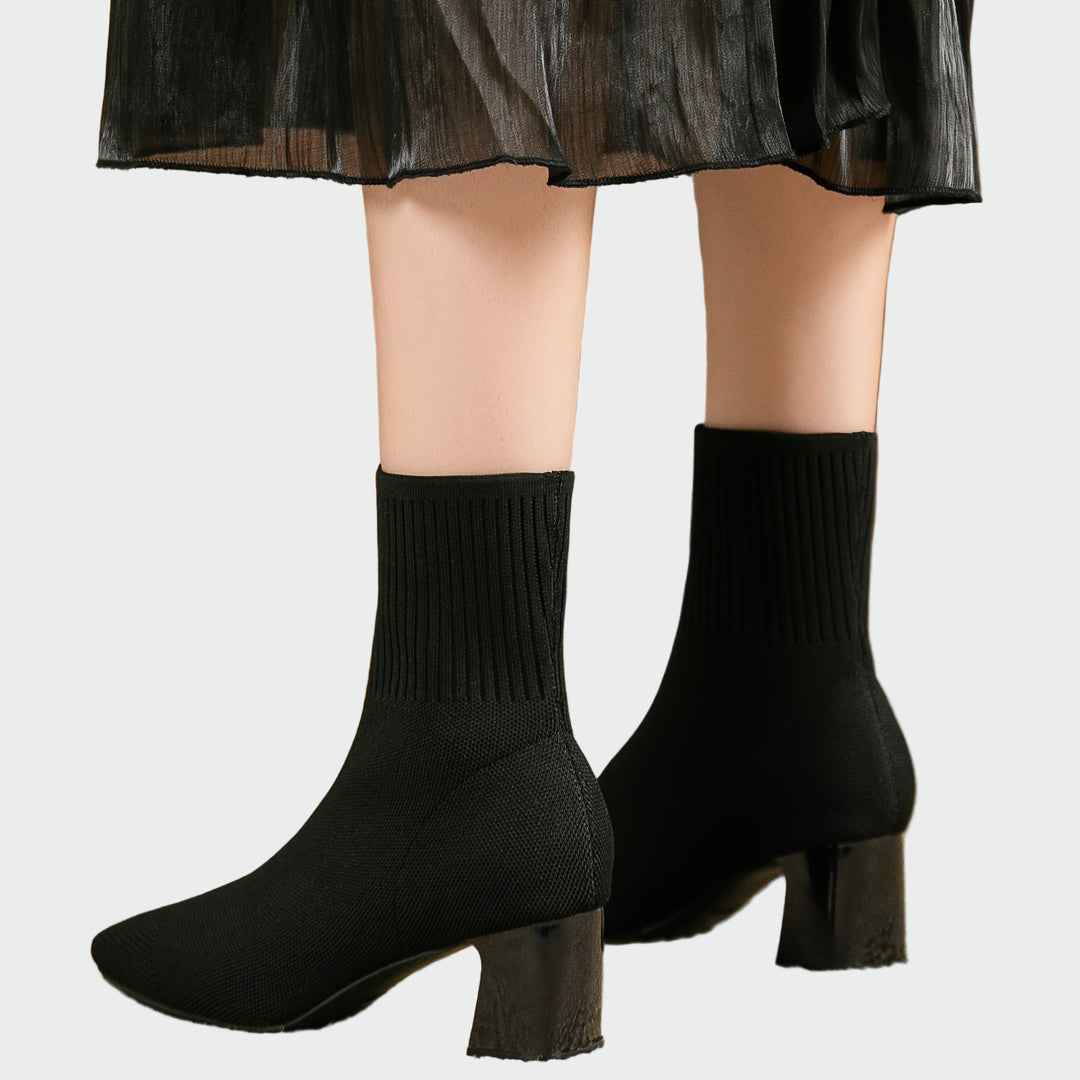 Milena – udobni pleteni ortopedski škornji za zdrave noge