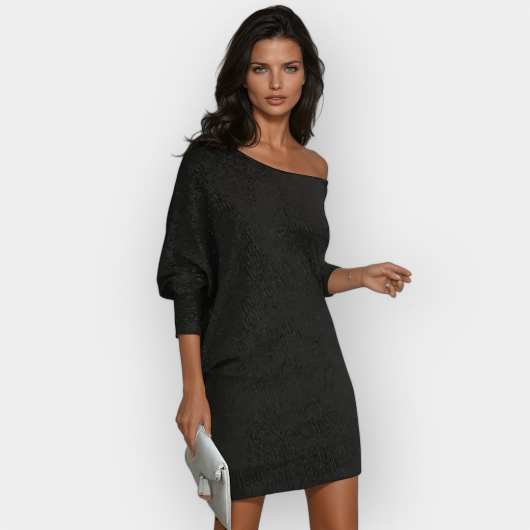 Večerna Obleka s Podaljšanimi Svetlečimi Elementi